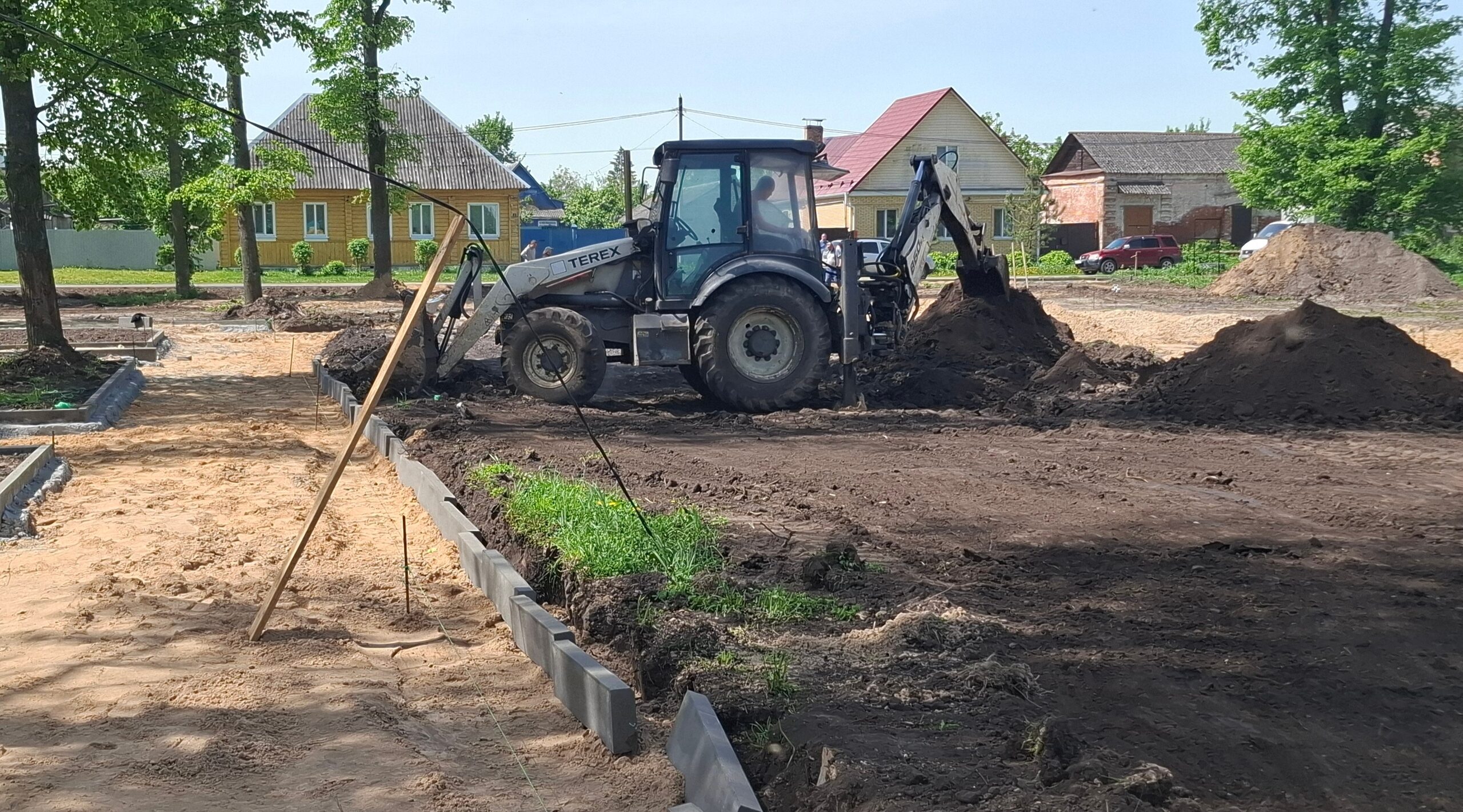 На «Гамовой луже» Трубчевска продолжается строительство
