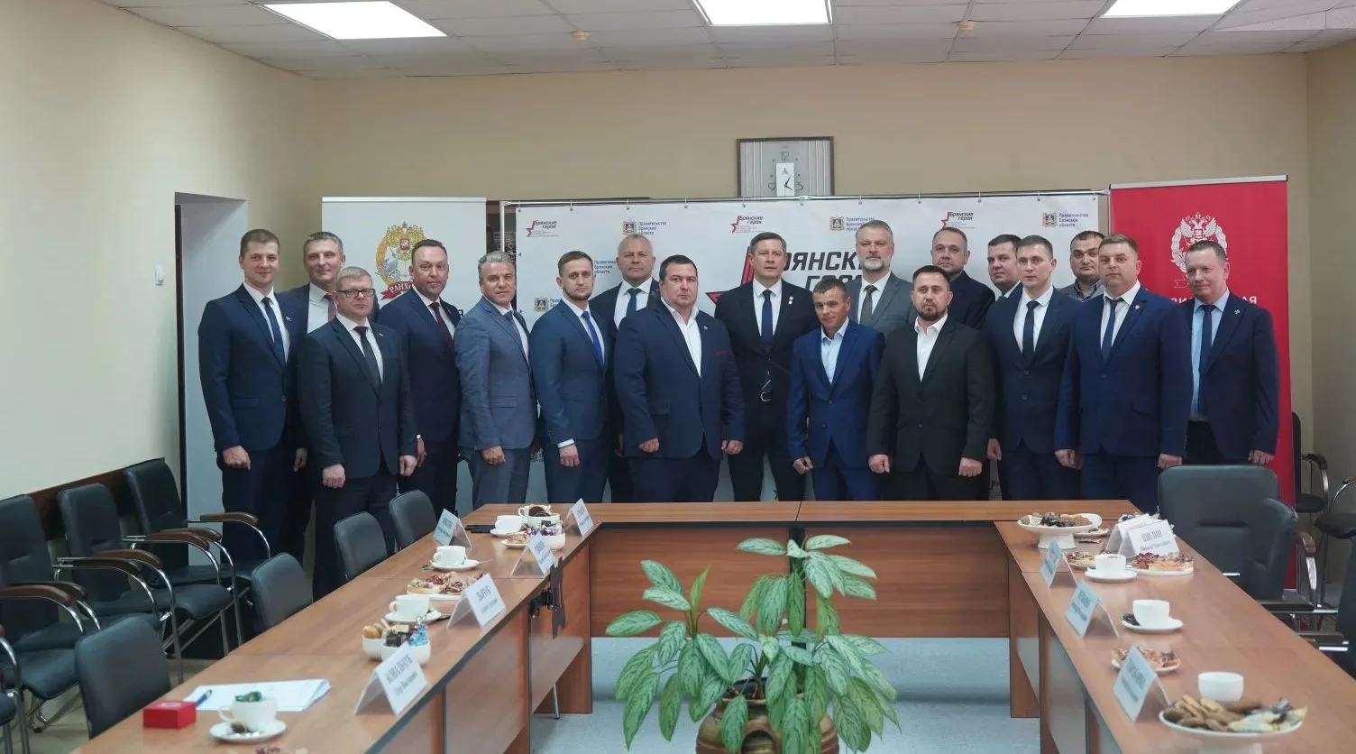 Глава региона встретился с участниками программы «Брянские герои»
