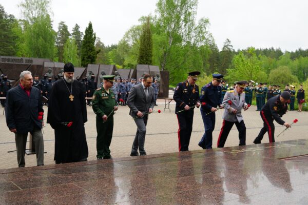 Росгвардейцам вручили государственные награды в Брянске