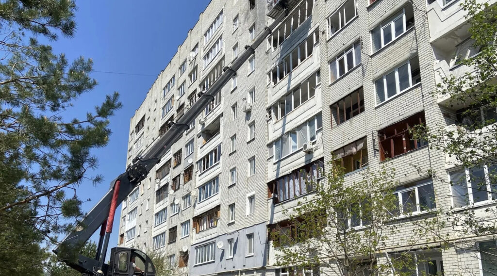 В микрорайоне Автозаводец добровольцами убрано 30 кубометров мусора