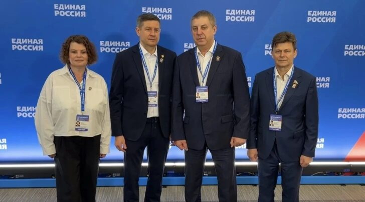 Егор Ковальчук вместе  с делегацией Брянской области на форуме в Москве