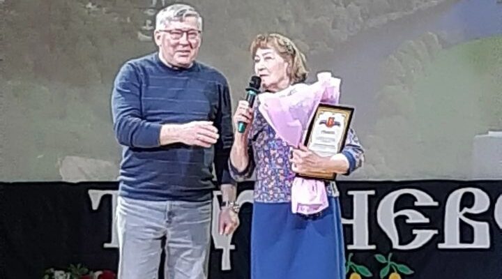 Галине Солоновой из Сельцо вручили литературную премию имени Николая Мельникова