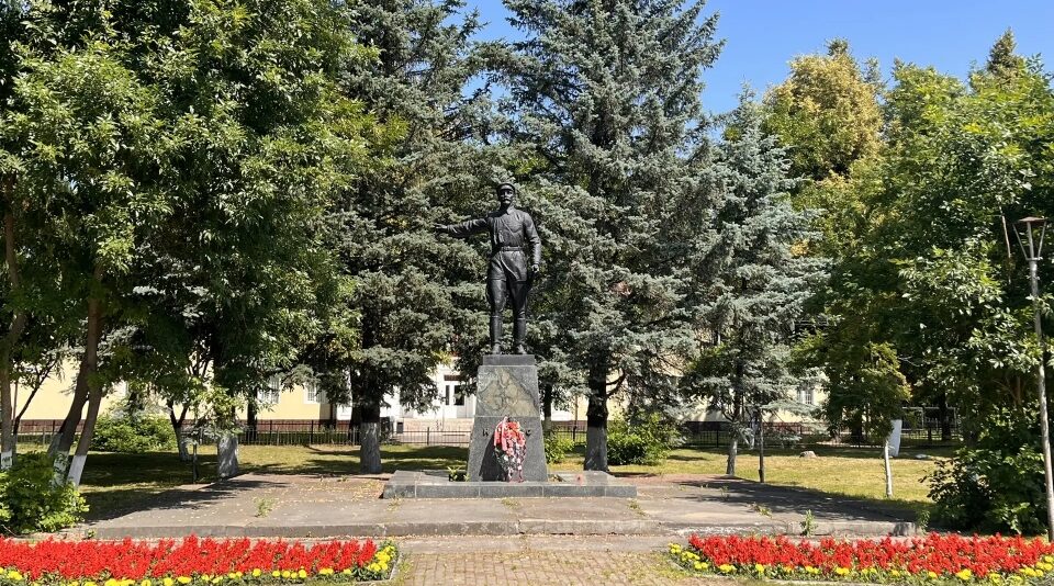 В Унечском районе Брянщины благоустроят сквер Щорса