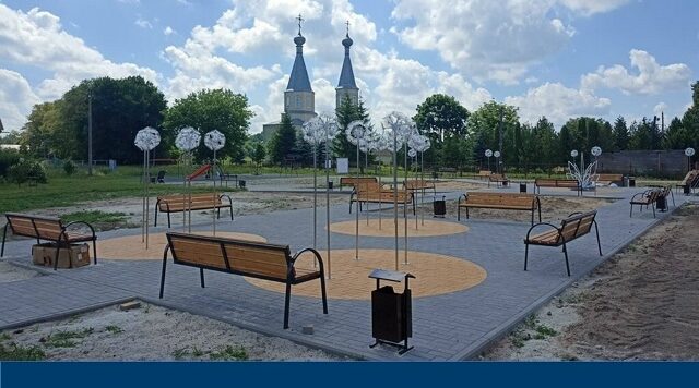В брянском селе благоустраивают общественное пространство