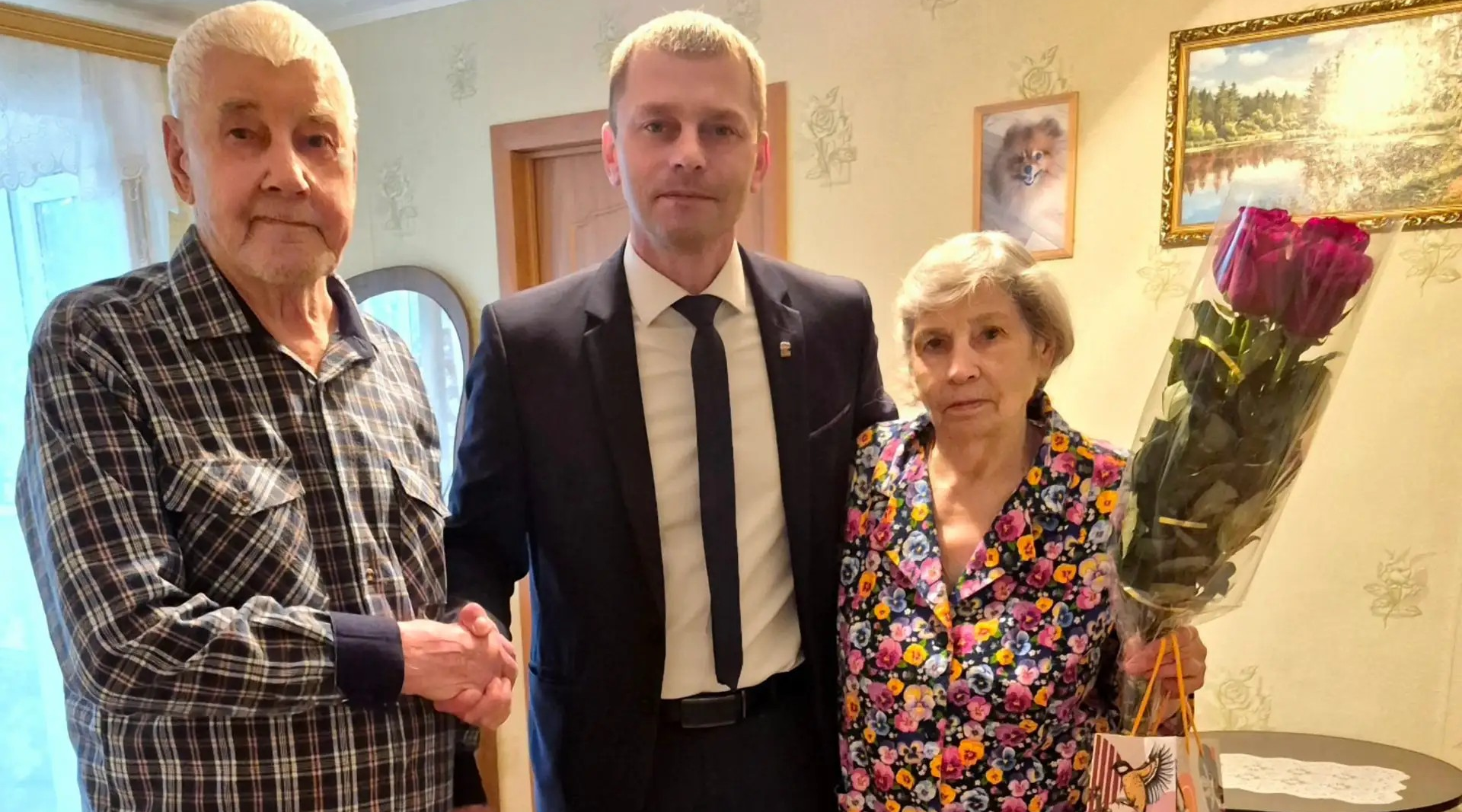 В Сельцо с юбилеем поздравили долгожителя