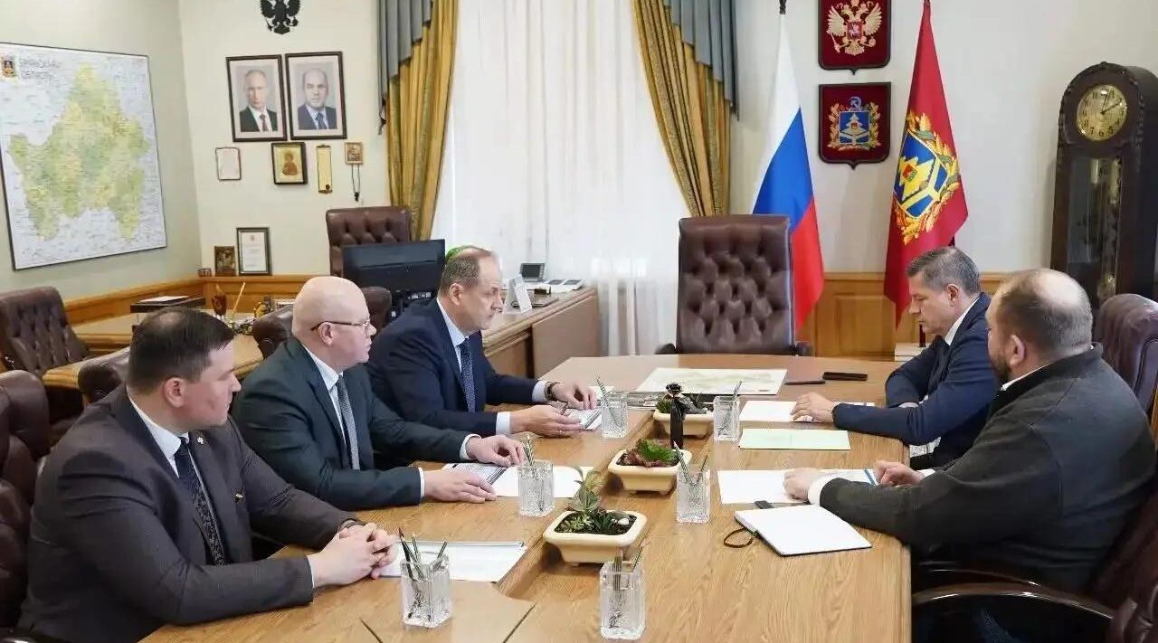 Состоялась встреча губернатора Брянской области с гендиректром  «Газпром трансгаз Москва»