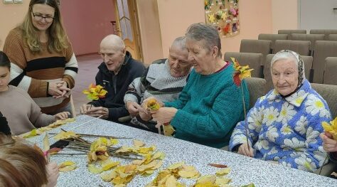 В Сельцовском Доме милосердия прошел мастер-класс для бабушек и дедушек